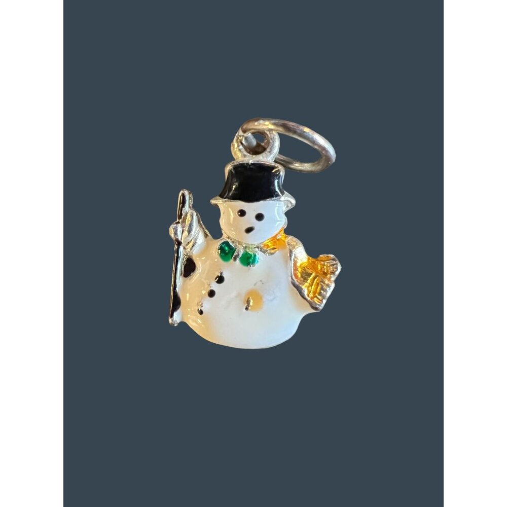 Pair Of Festive Snowman Charms With Enamel Details & Rings For Christmas Jewelry - Picture 7 of 10